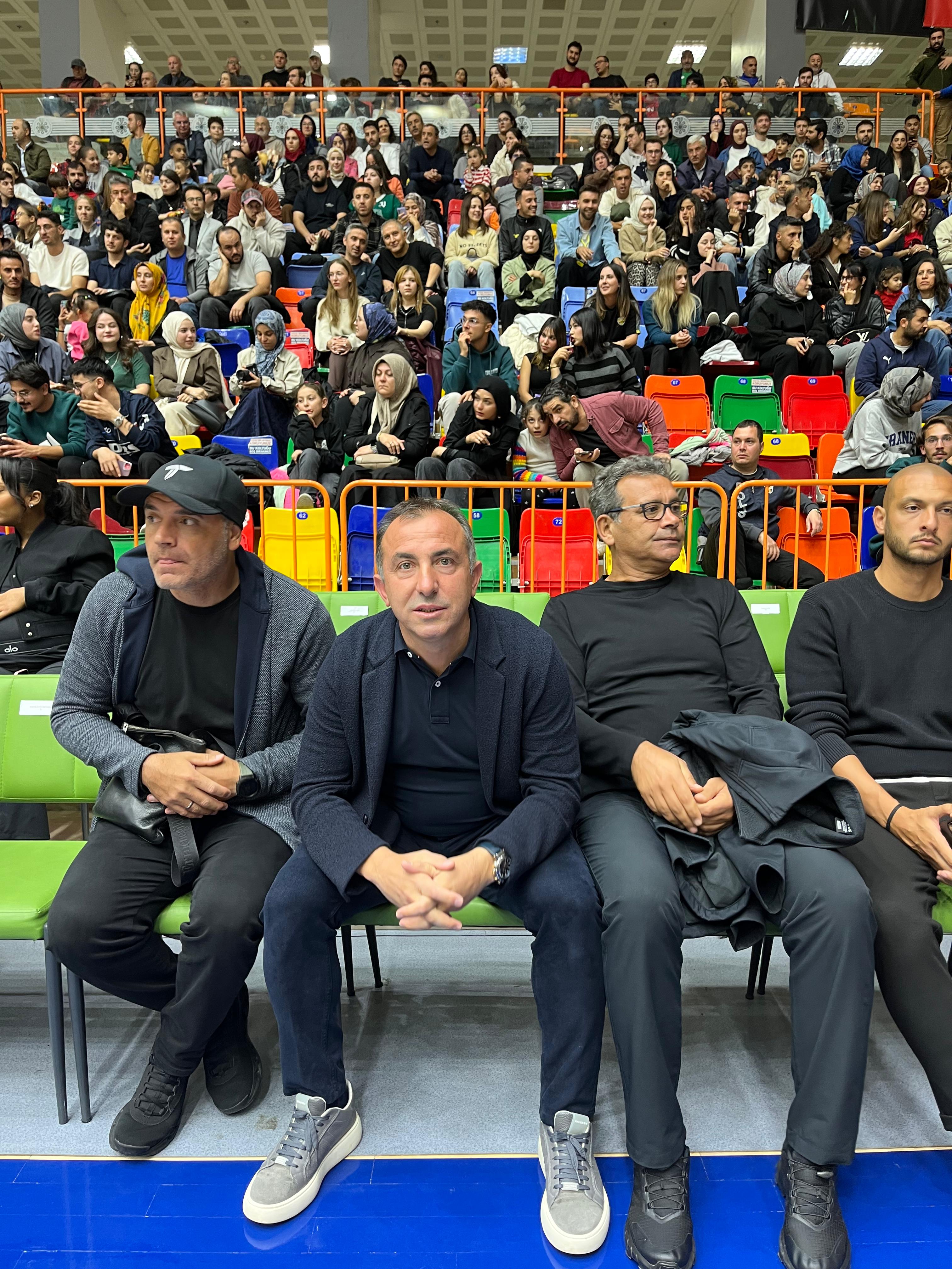 Büyükşehir basketbol 5'te 5 yaptı 85-74