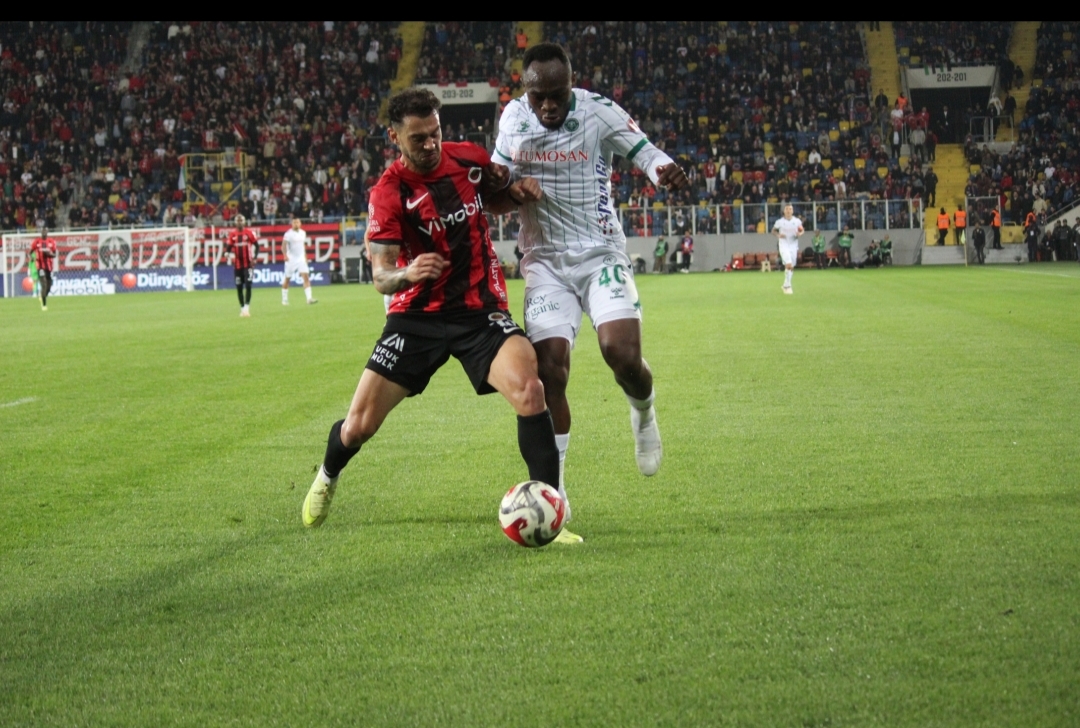 Konyaspor haftalar sonra kazandı 2-1