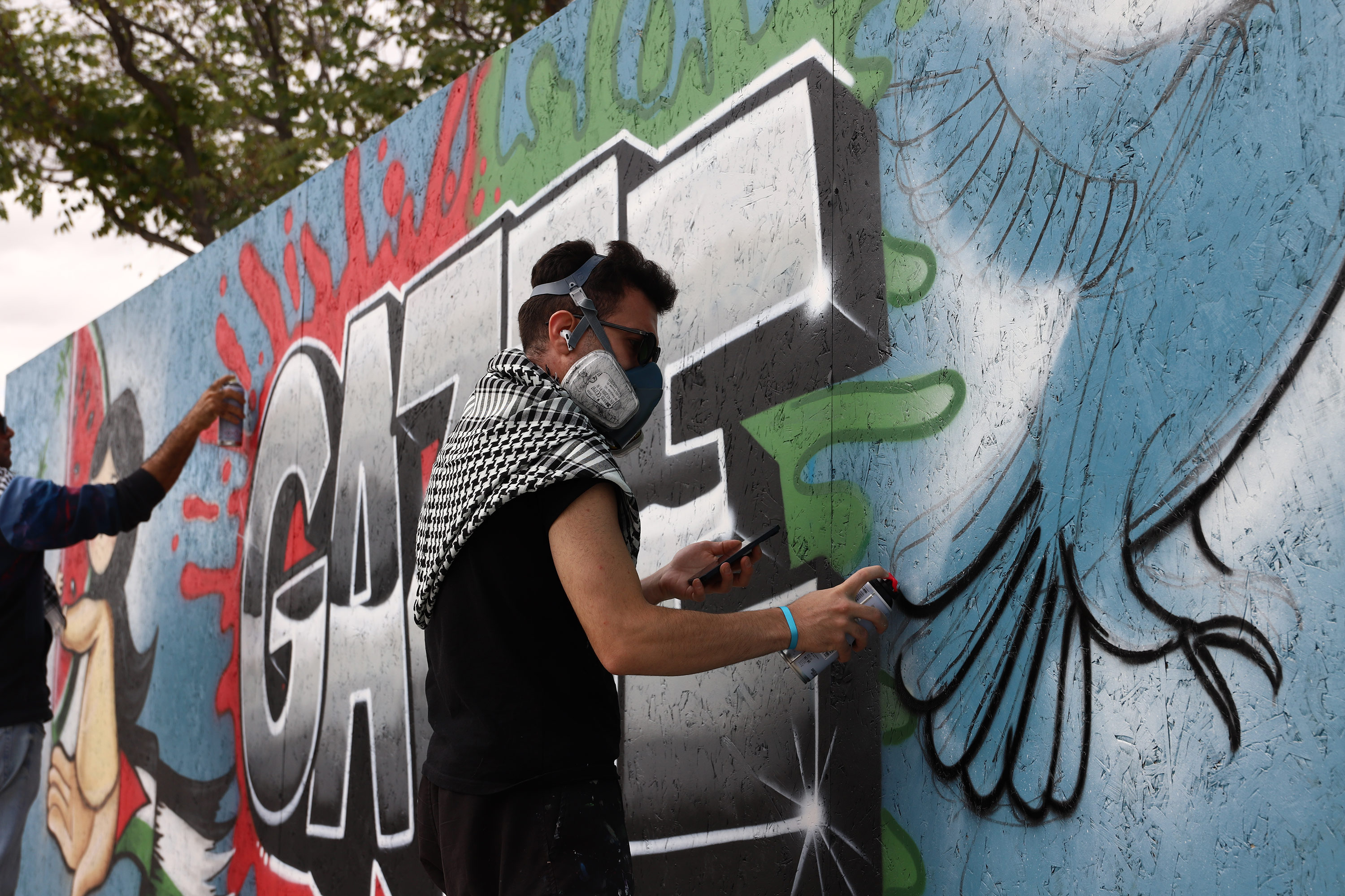 Grafiti sanatçıları Gazze için çizdiler