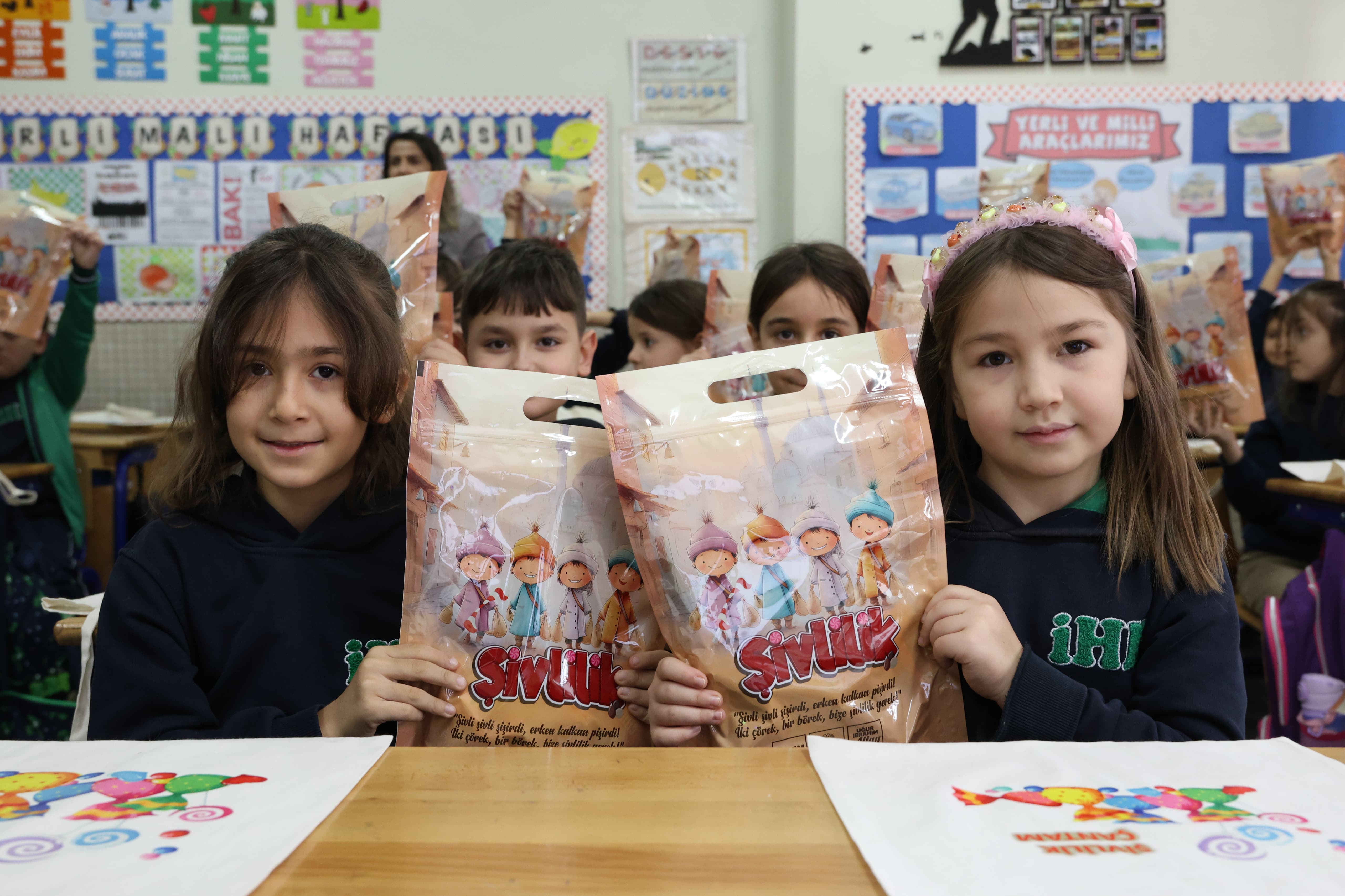 Konya'nın 31 ilçesinde 220 bin çocuk Şivlilik mutluluğu yaşadı