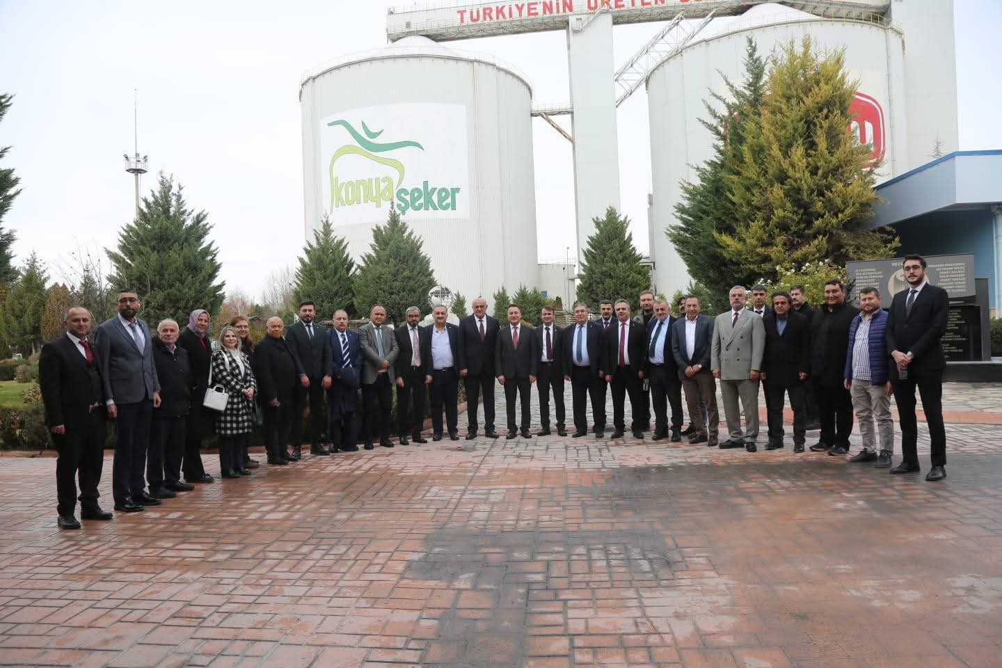 Babacan Çumra Şeker Fabrikasını ziyaret etti