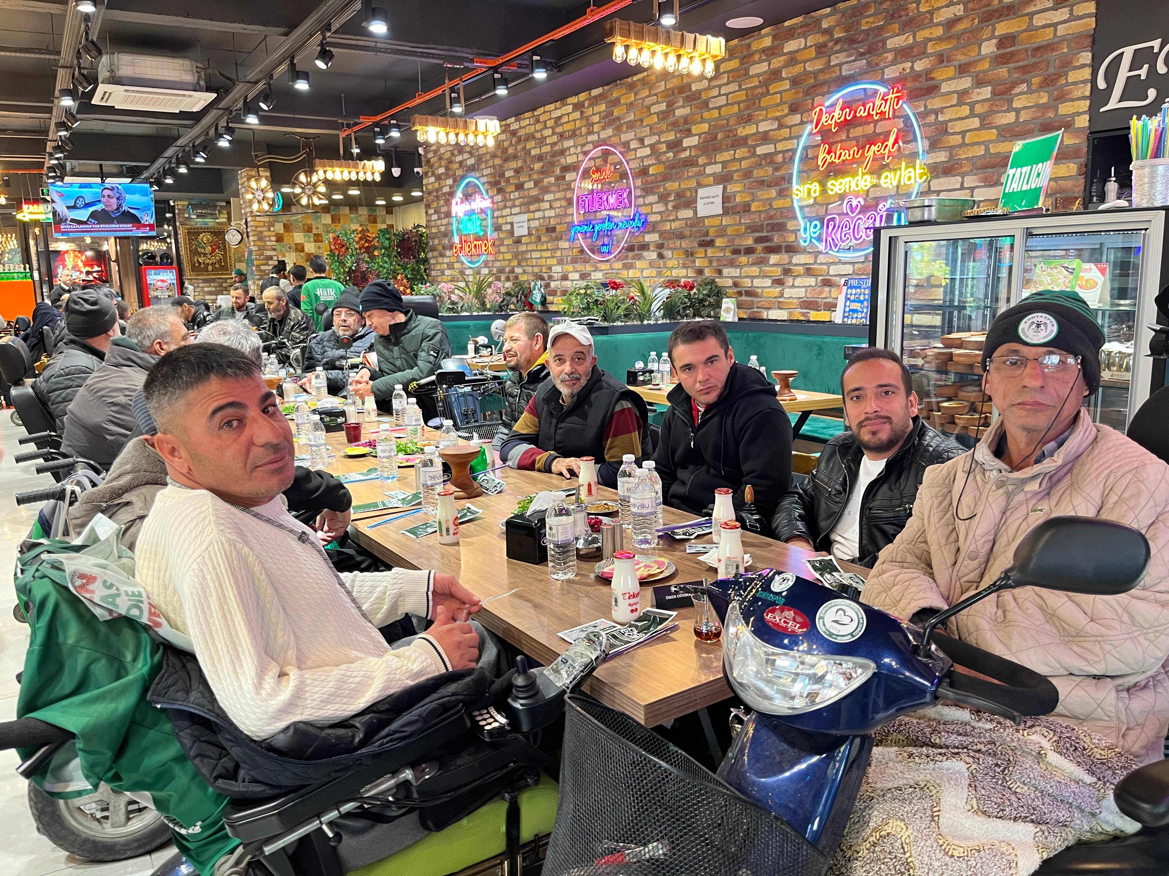 Konyaapor Engelli Taraftarlar Derneği Halk Etliekmekte buluştu