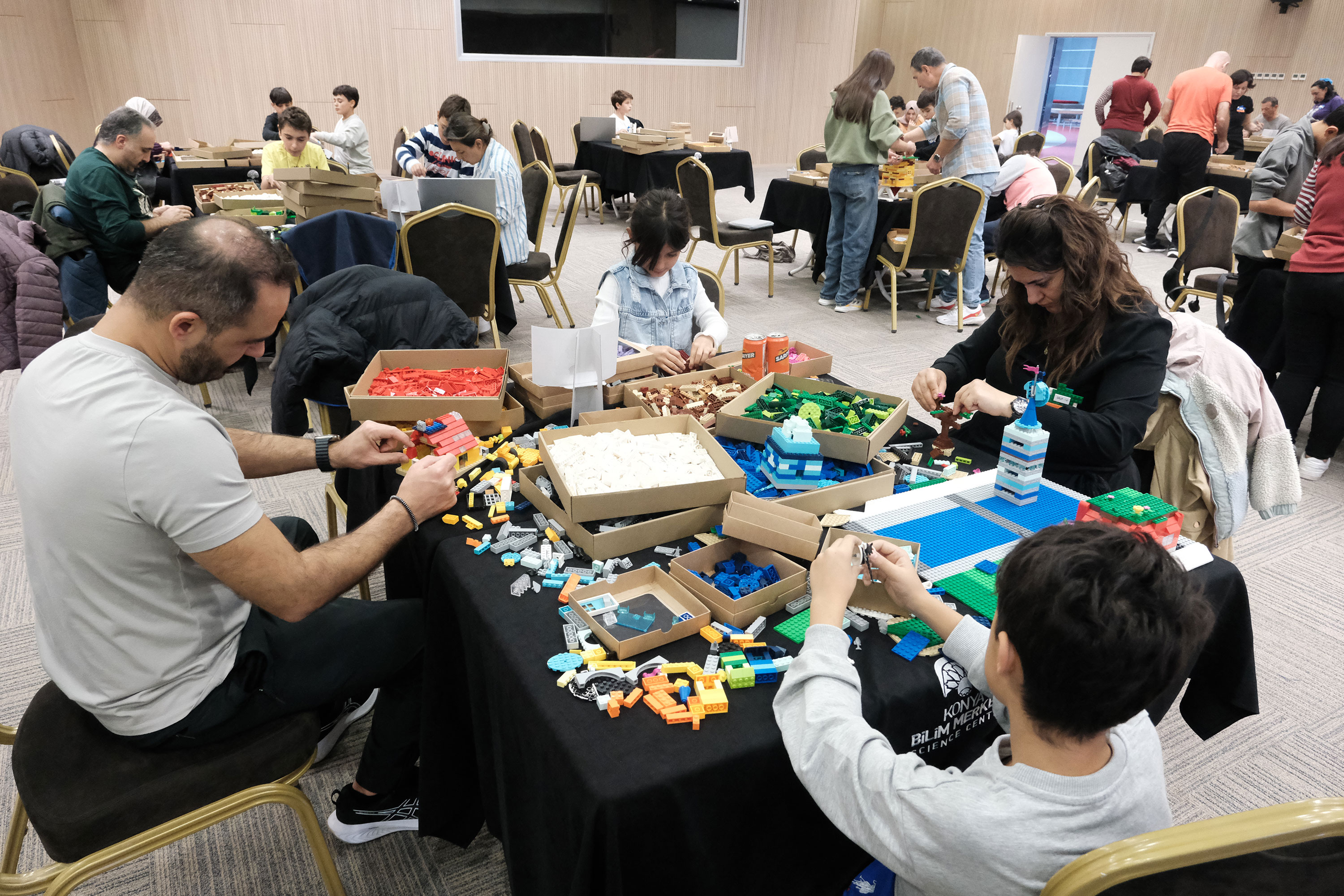 Türkiye'nin en büyük Bilim Merkezi ilgi odağı oldu