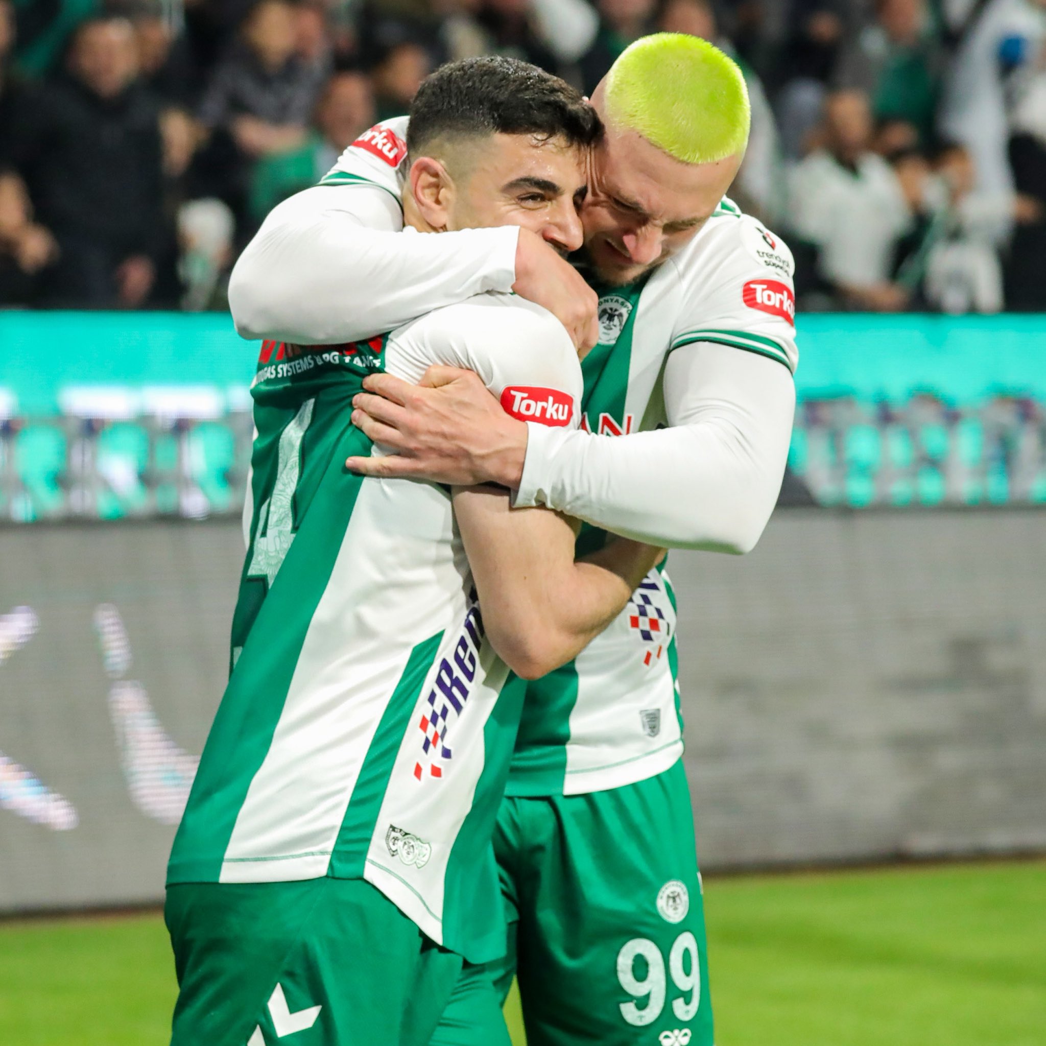 Konyaspor durdu durdu lideri avladı 2-0
