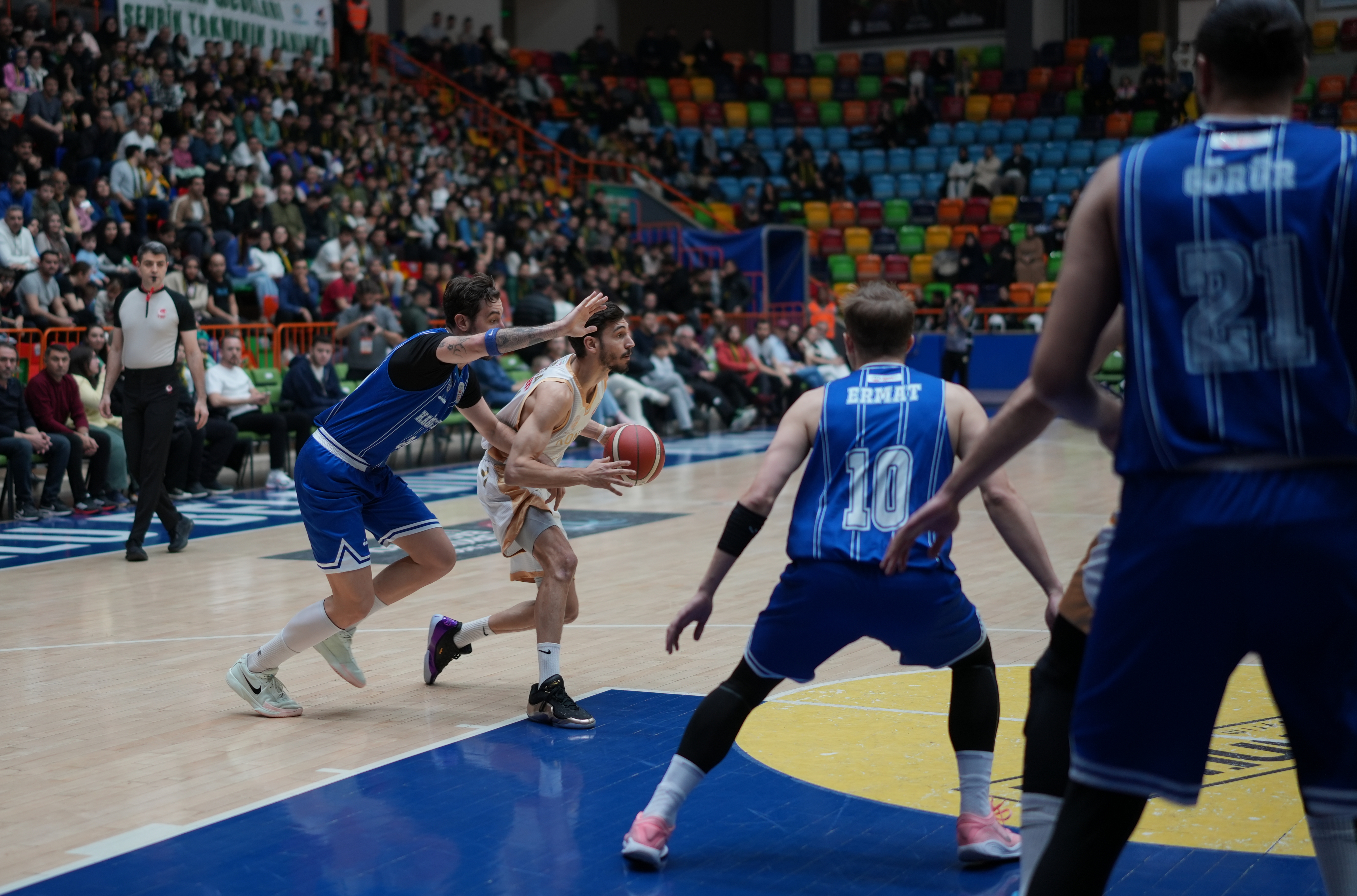 Pota da 17. galibiyet 77-71
