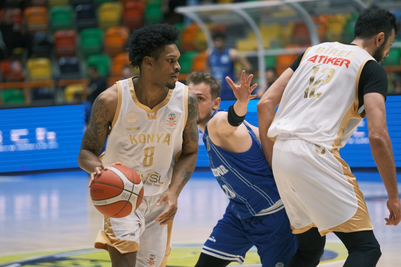 Pota da 17. galibiyet 77-71