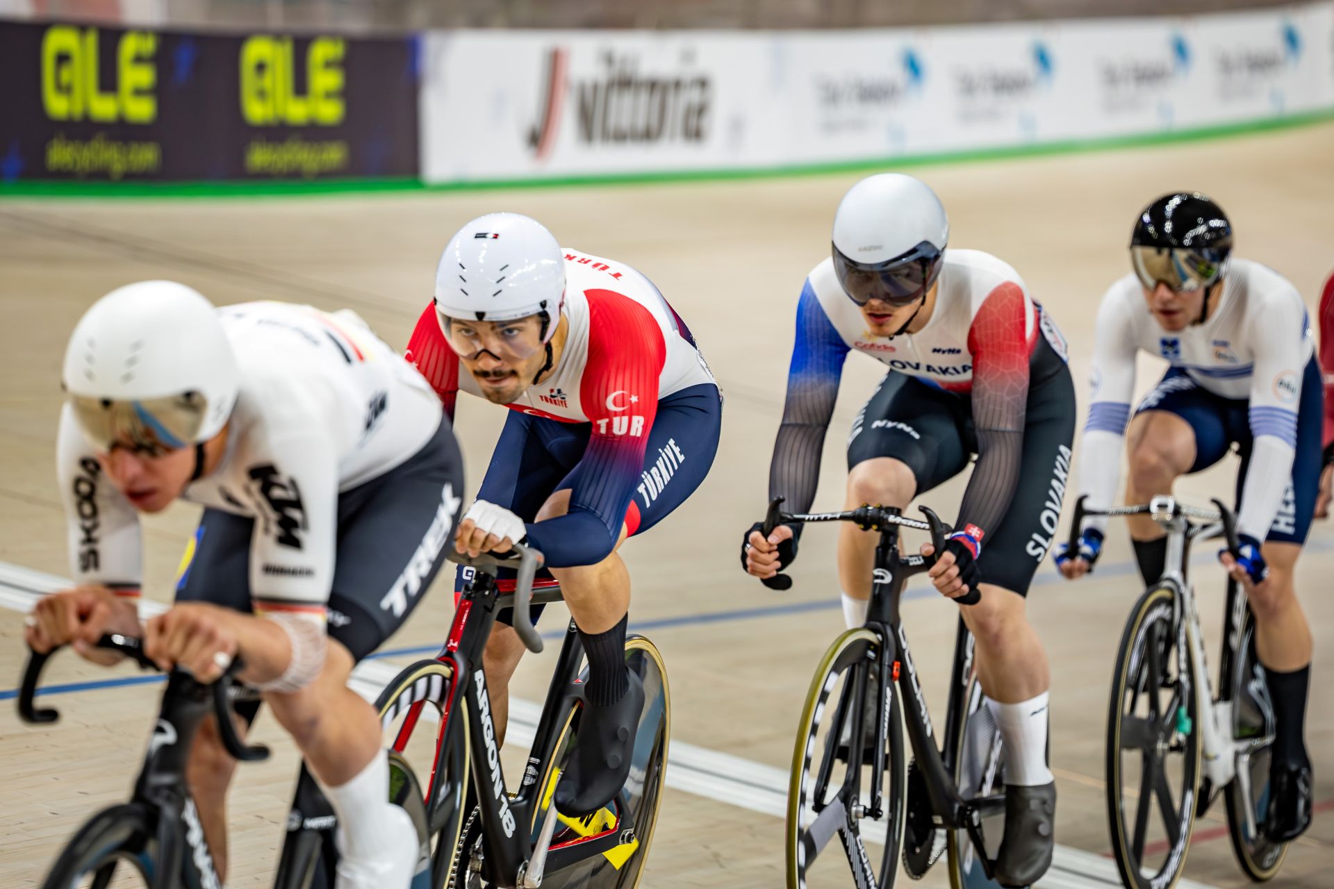 Avrupa Pist Bisikleti Şampiyonası’nda ilk seans sona erdi