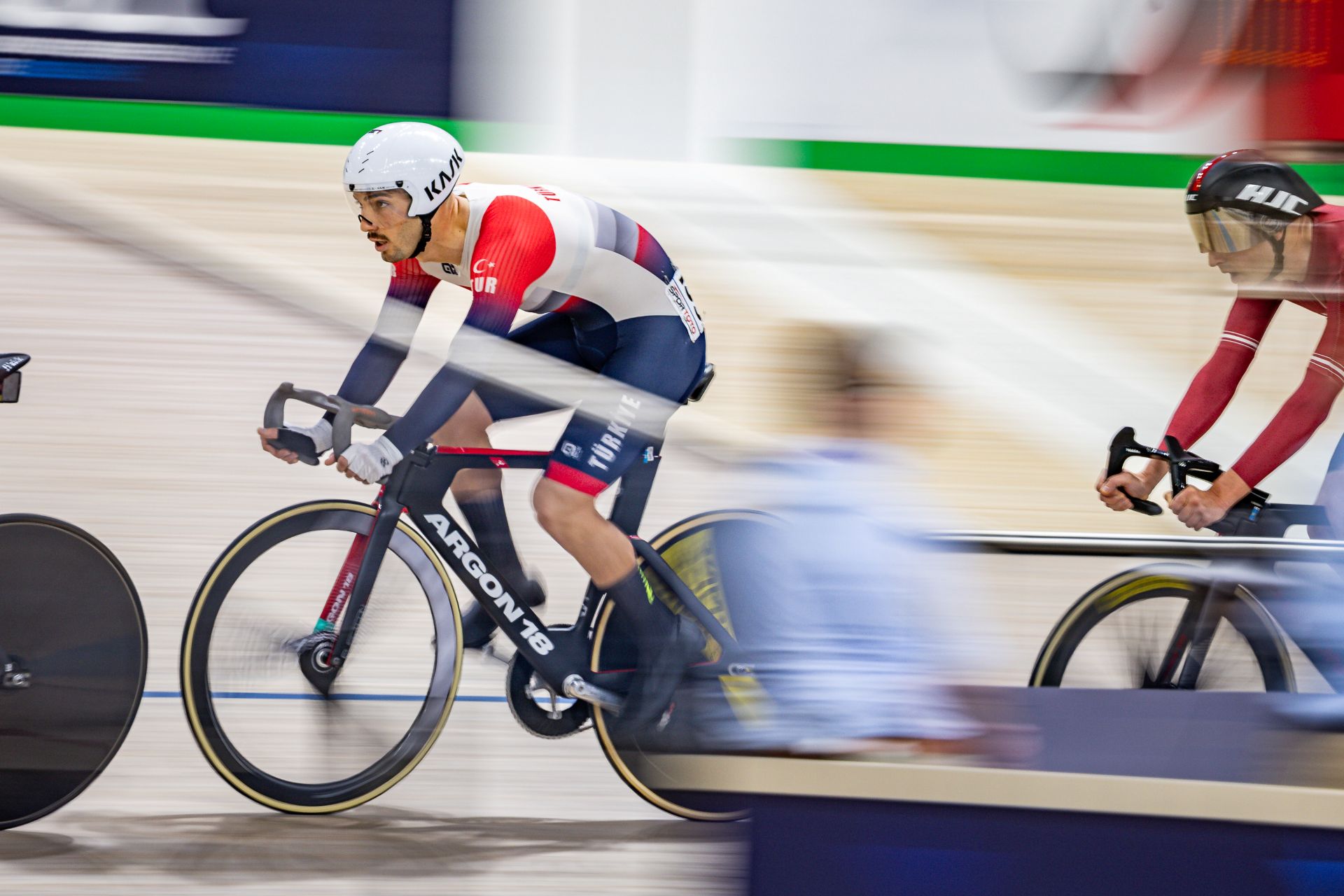 Avrupa Pist Bisikleti Şampiyonası’nda ilk seans sona erdi