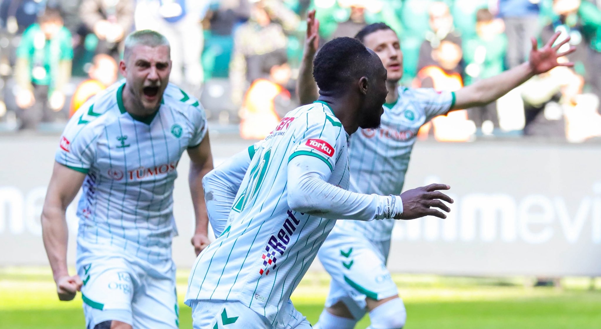 Konyaapor'dan 5 ay sonra gelen deplasman galibiyeti 2-1