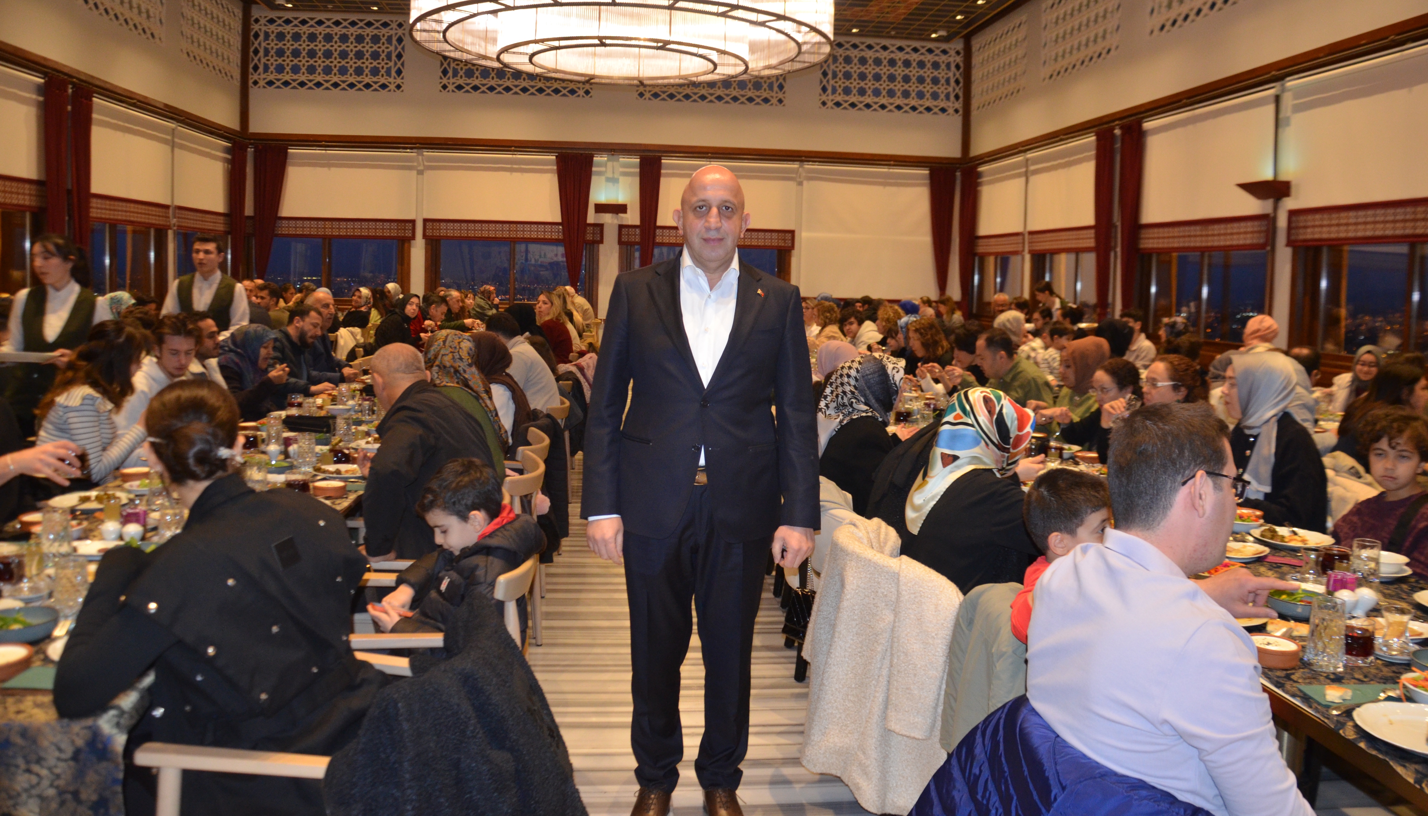 Mekpan Panel, İftarda öğretmenleri buluşturdu