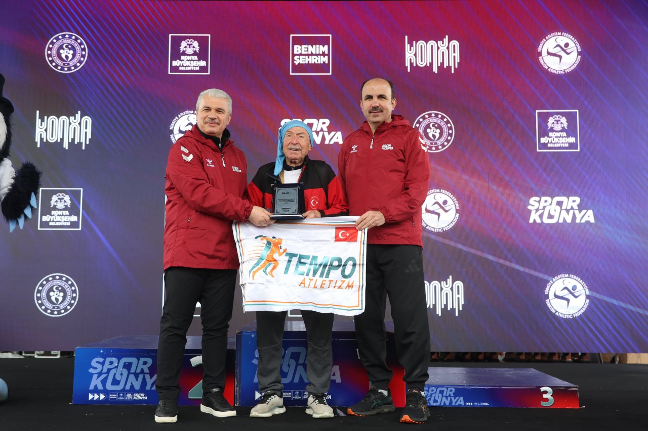 Uluslararası Konya yarı maratonu tamamlandı