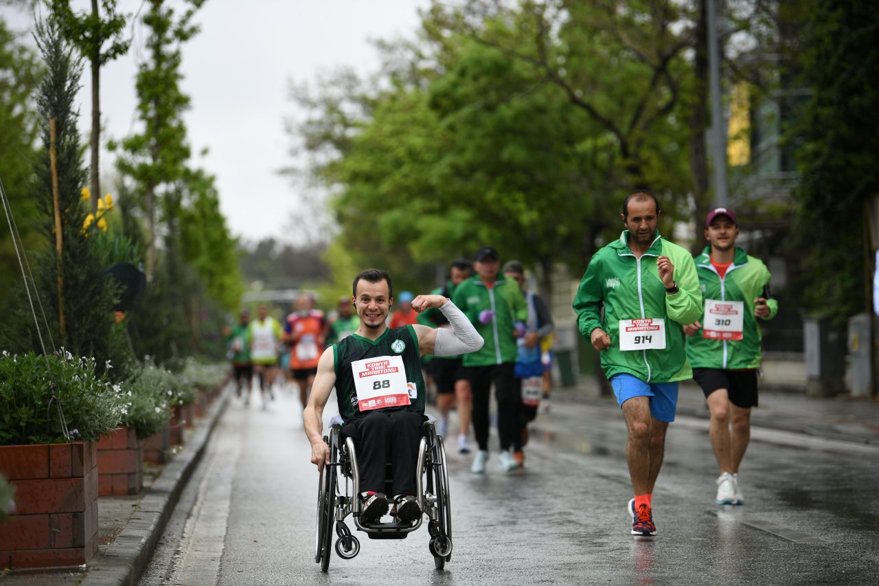 Uluslararası Konya yarı maratonu tamamlandı