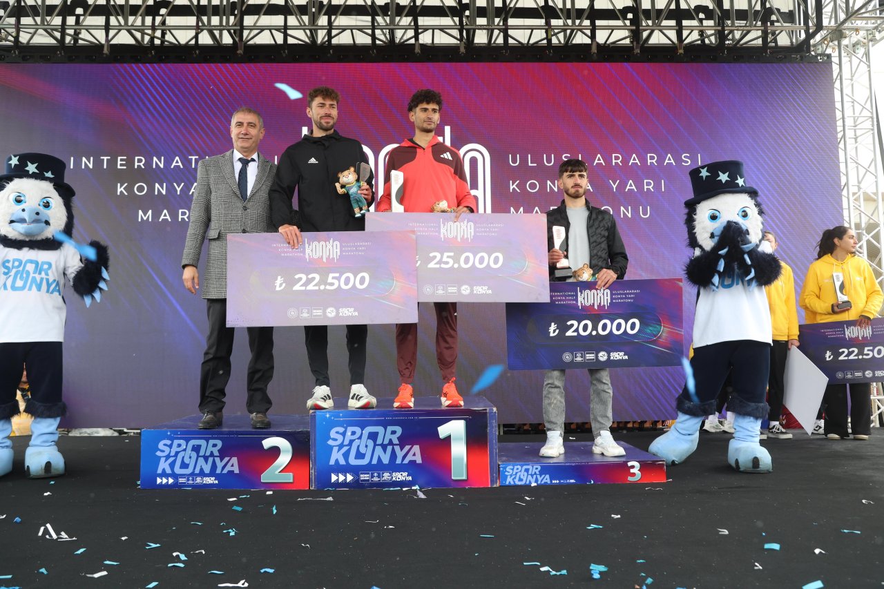 Uluslararası Konya yarı maratonu tamamlandı