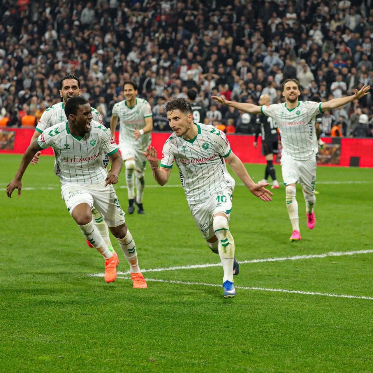 Konyaspor kupada finale yükseldi