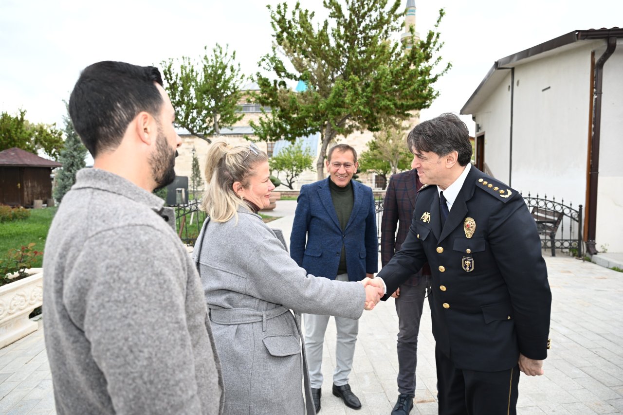 Koç, ilk mesai gününe dua ederek başladı