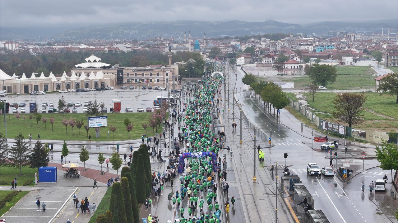 Uluslararası Konya yarı maratonu tamamlandı
