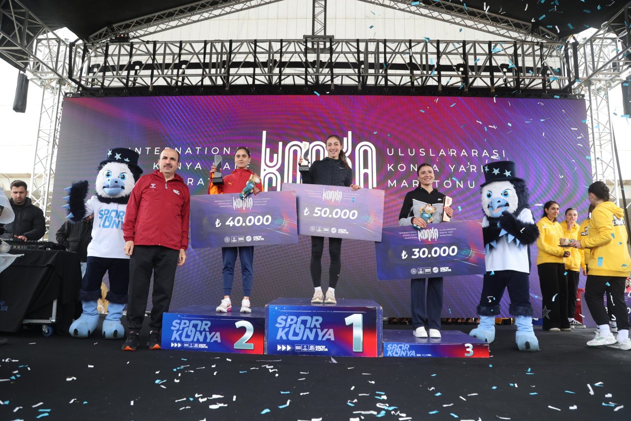 Uluslararası Konya yarı maratonu tamamlandı