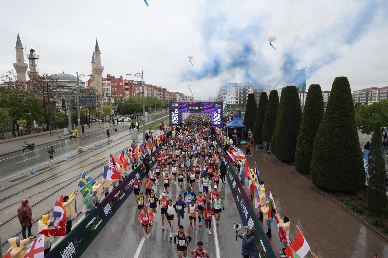 Uluslararası Konya yarı maratonu tamamlandı