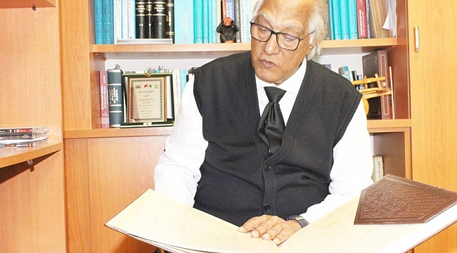 Prof. Dr. Türkmen’den 4 Dilde “Mesnevi" Dersleri