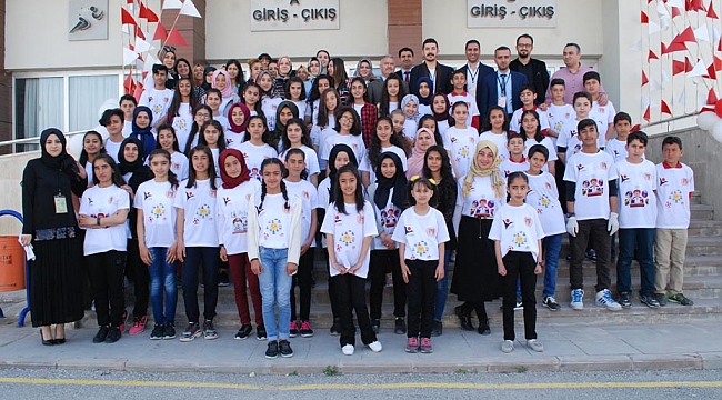 Öğrenciler projelerini sergiledi