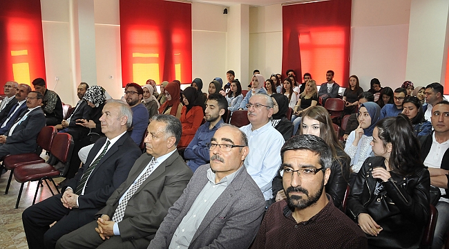  “İslam Dünyasında Vakıf ve Ramazan” konuşuldu