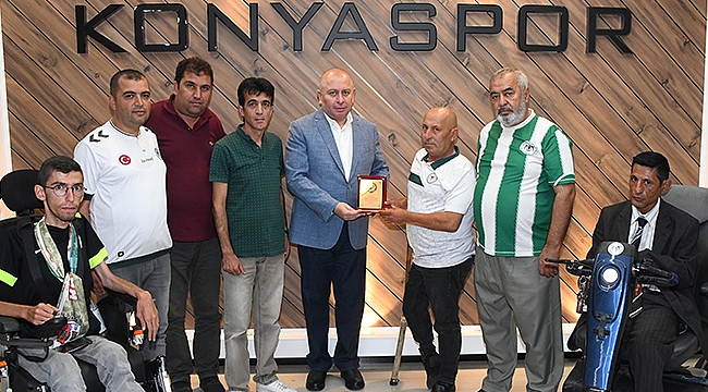 Engelli taraftarlardan Konyaspor'a  teşekkür ziyareti         