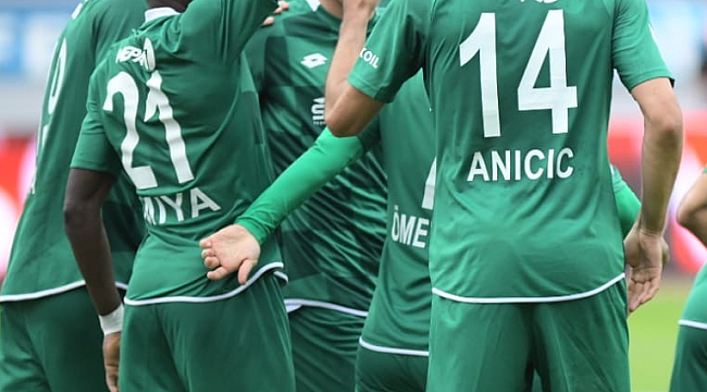 Anicic ve Miya haftanın on birinde
