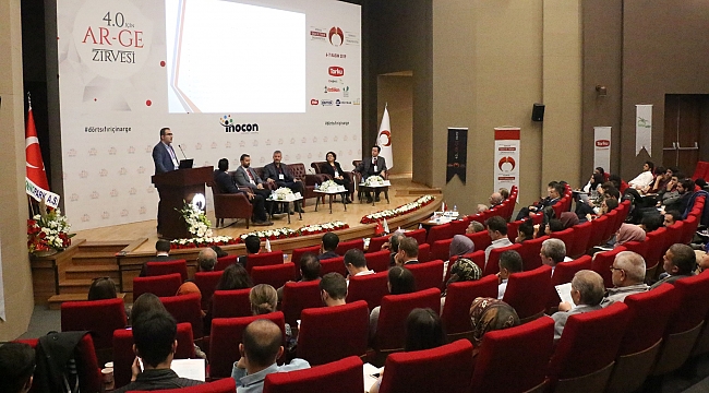 Bilim insanları ve sektör temsilcileri KGTÜ'de  buluştu
