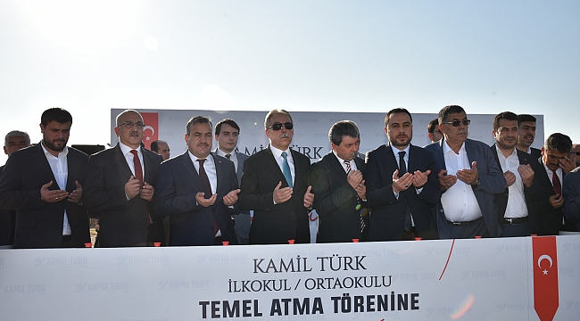 Rüyasını gördü, okul yaptırmaya karar verdi