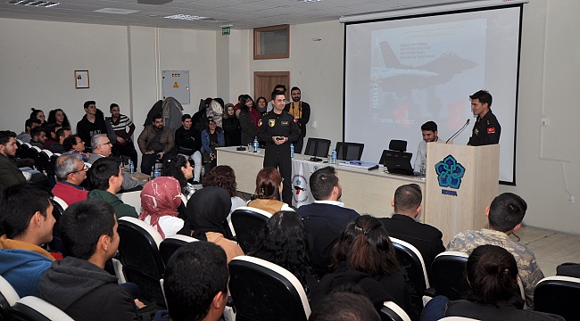 SOLOTÜRK  ekibi öğrencilerle buluştu