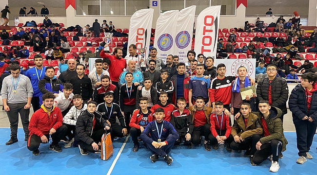 Büyükşehirli sporculardan 32 madalya