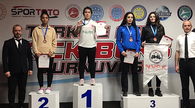 Meramlı Kick Bokscular 7 madalya ile döndü