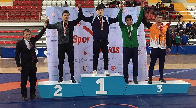 Büyükşehir Belediyesporlu Sporcular Göz Dolduruyor