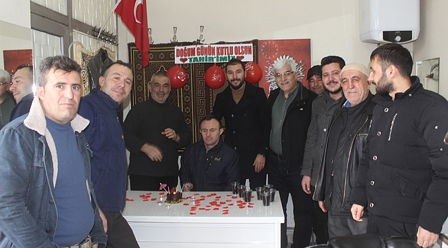 Down sendromlu Tahir'in ilk kez doğum günü kutladı