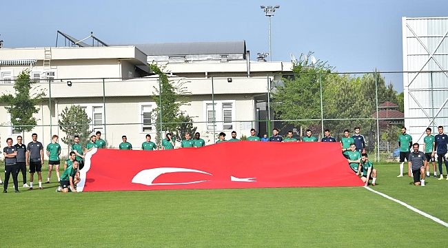 Konyaspor çalışmalarını sürdürüyor