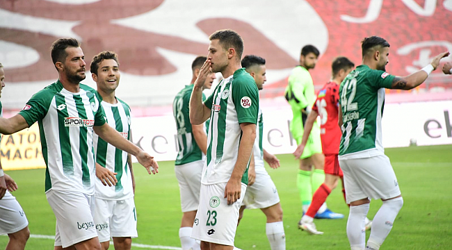 Konyaspor dörtlemeye devam ediyor 4-1