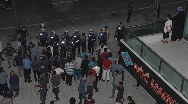 Taşlı sopalıı kavgayı Müdür sakinleştirdi