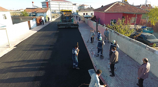 Karatay’da 200 bin ton asfalt hedefi aşıldı