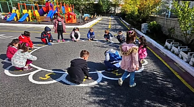 Çocuklar geleneksel oyunlarla stres attılar