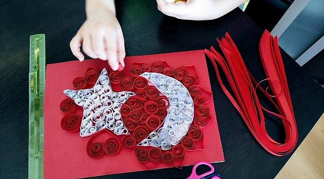 Quilling Kağıtlarını Sanata Dönüştürdüler