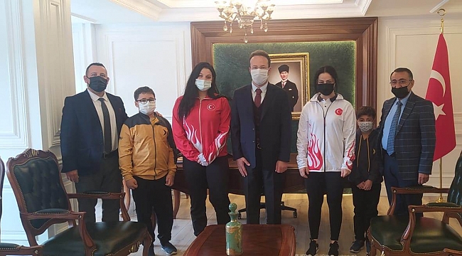 Şampiyon Sporculardan Yamlı'ya ziyaret