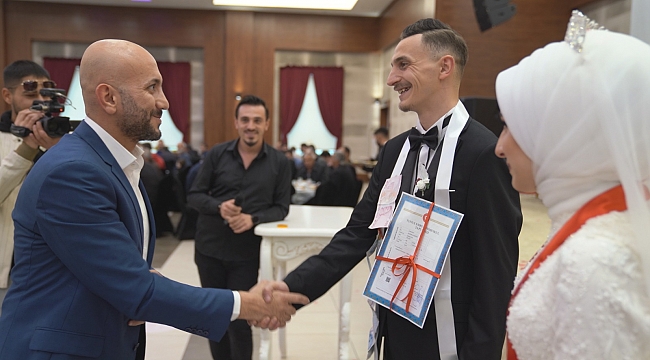 Damat ve Geline Tapu Takıldı