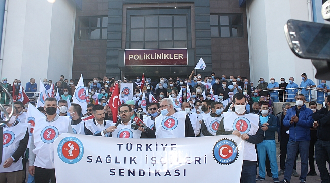 Sağlıkçılar haklarını istiyor