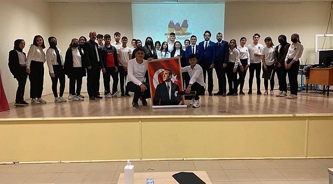 Yunak’ta Atatürk Saygı ve Minnetle Anıldı