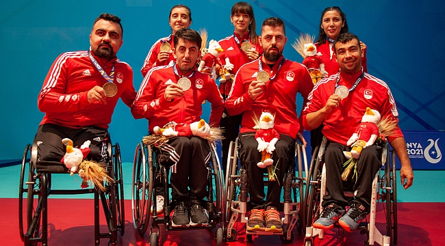 Para Masa Tenisinde Türk sporcular 4 kategoride de şampiyon oldu