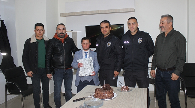Down sendromlu Hüseyin’e doğum günü sürprizi
