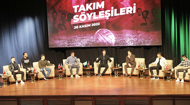 Konyasporlu  futbolcular gençlerle buluştu 