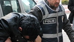 Depremi fırsat bildi onlarca ihtiyaç sahibini dolandırdı