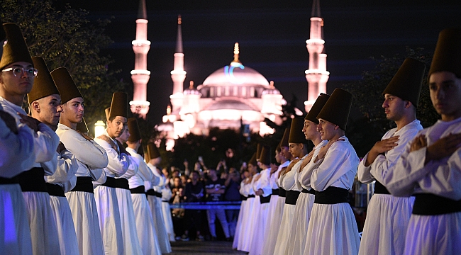 750 Semazen aynı anda Sema Ayin-i Şerif yaptı
