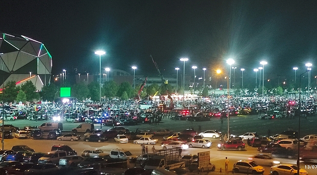 Konya, modifiyeli araç tutkunlarını buluşturuyor. 